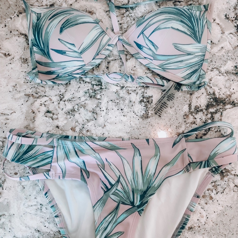 VS pink bikini || Size small